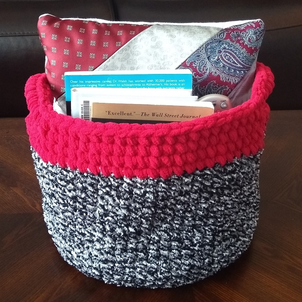 ♥️HP♥️ Handmade Crocheted Basket
